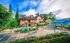 Monet Garden Villa